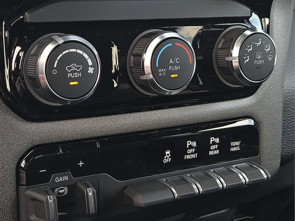 New 2026 RAM 1500 Classic Warlock AWD/4WD image 13