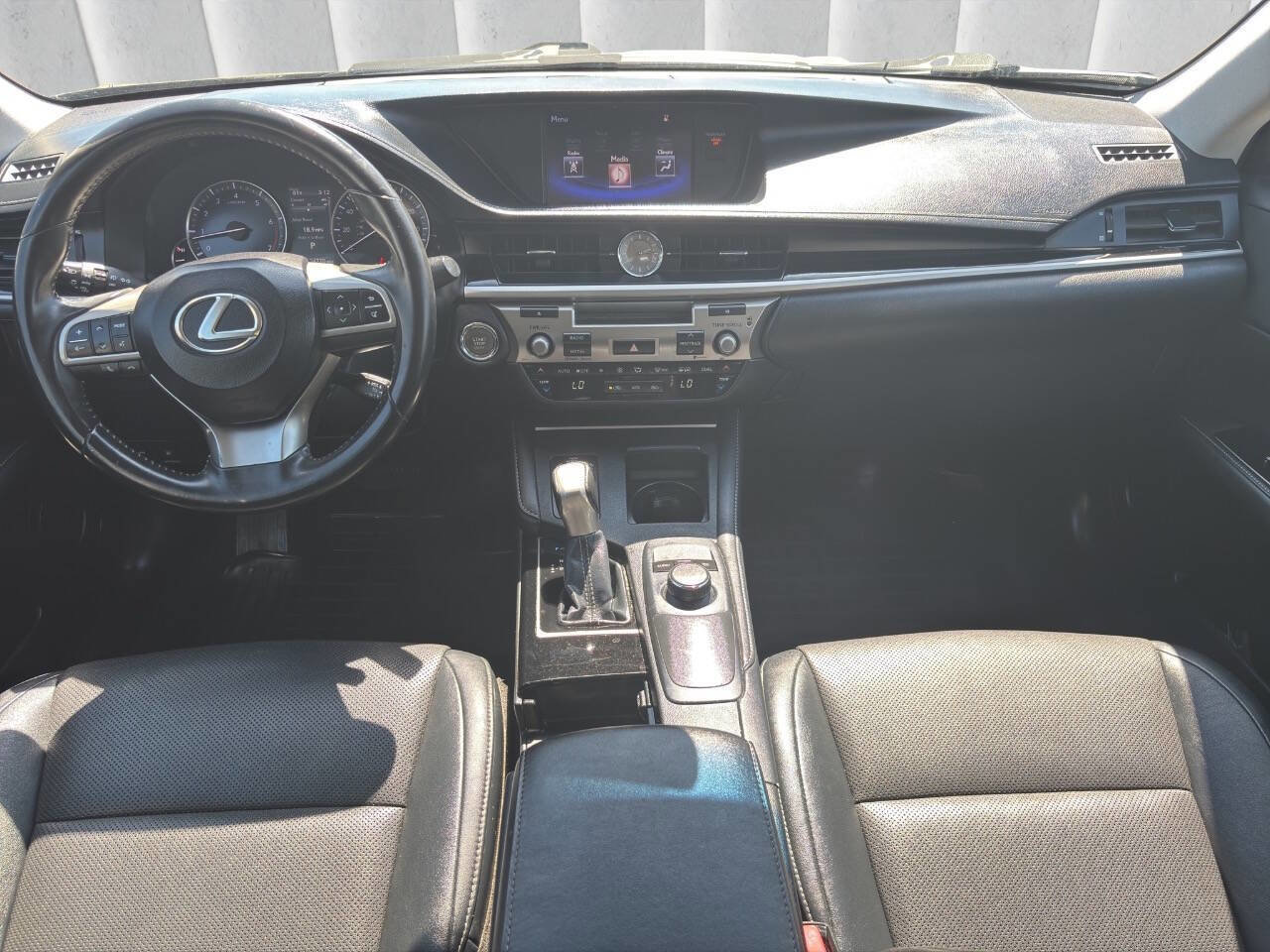 Used 2016 Lexus ES 350 w/ Accessory Package 2 FWD image 11