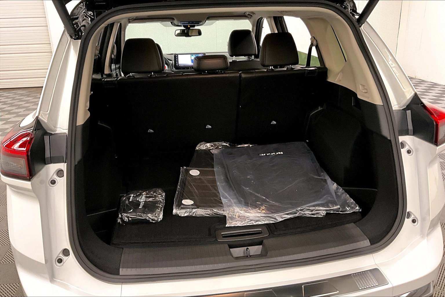 New 2025 Nissan Rogue Platinum w/ Tech Package image 83