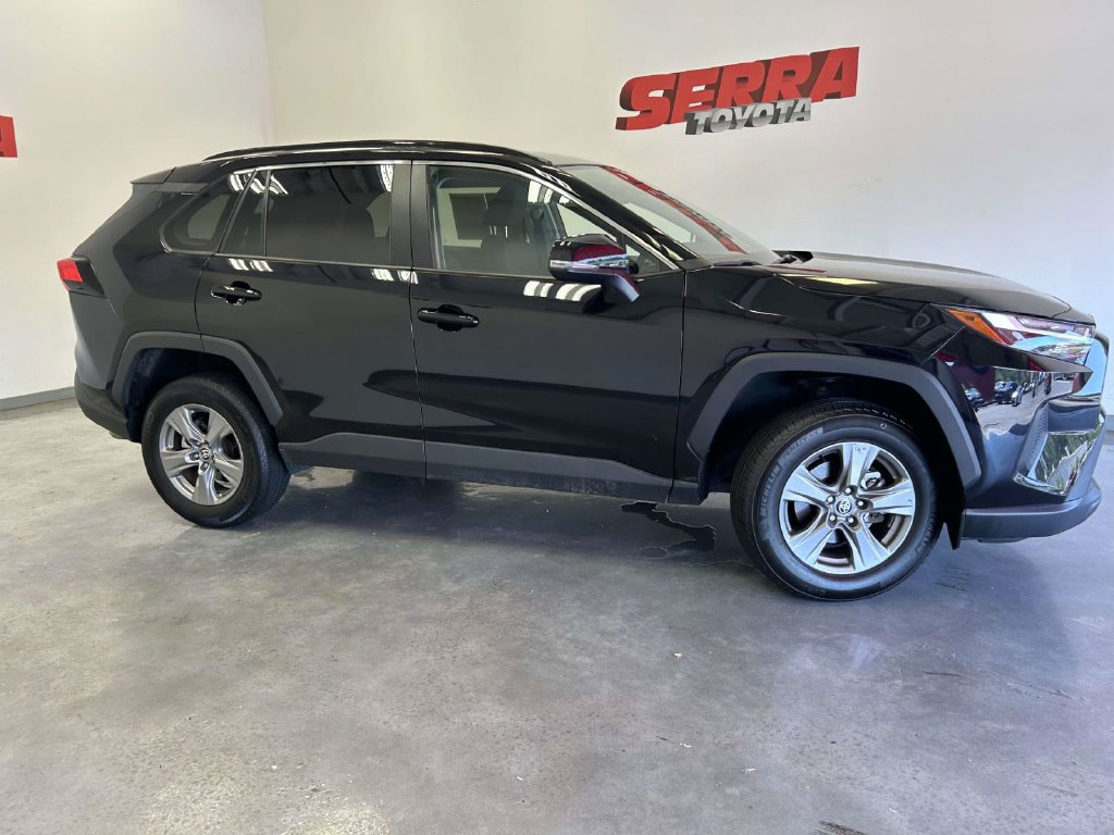 Used 2024 Toyota RAV4 XLE FWD image 2