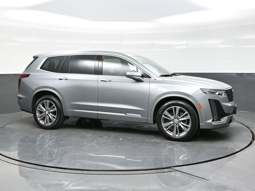 Certified 2025 Cadillac XT6 Premium Luxury image 8