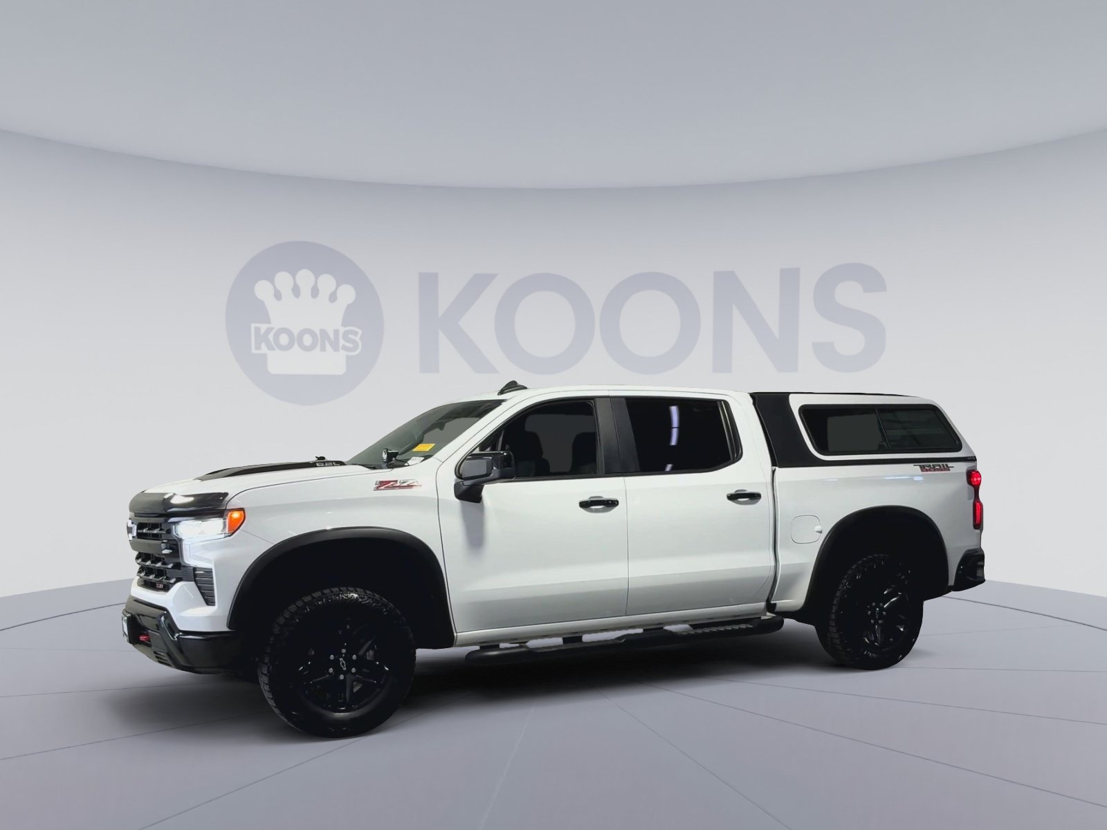 Used 2024 Chevrolet Silverado 1500 LT Trail Boss w/ Convenience Package II AWD/4WD image 5