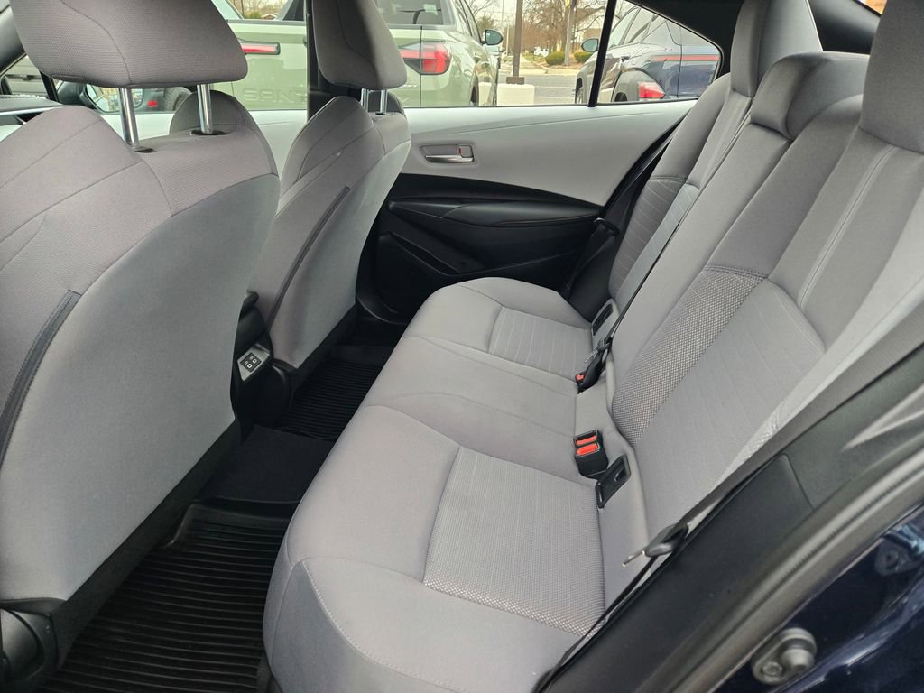 Used 2025 Toyota Corolla SE image 19