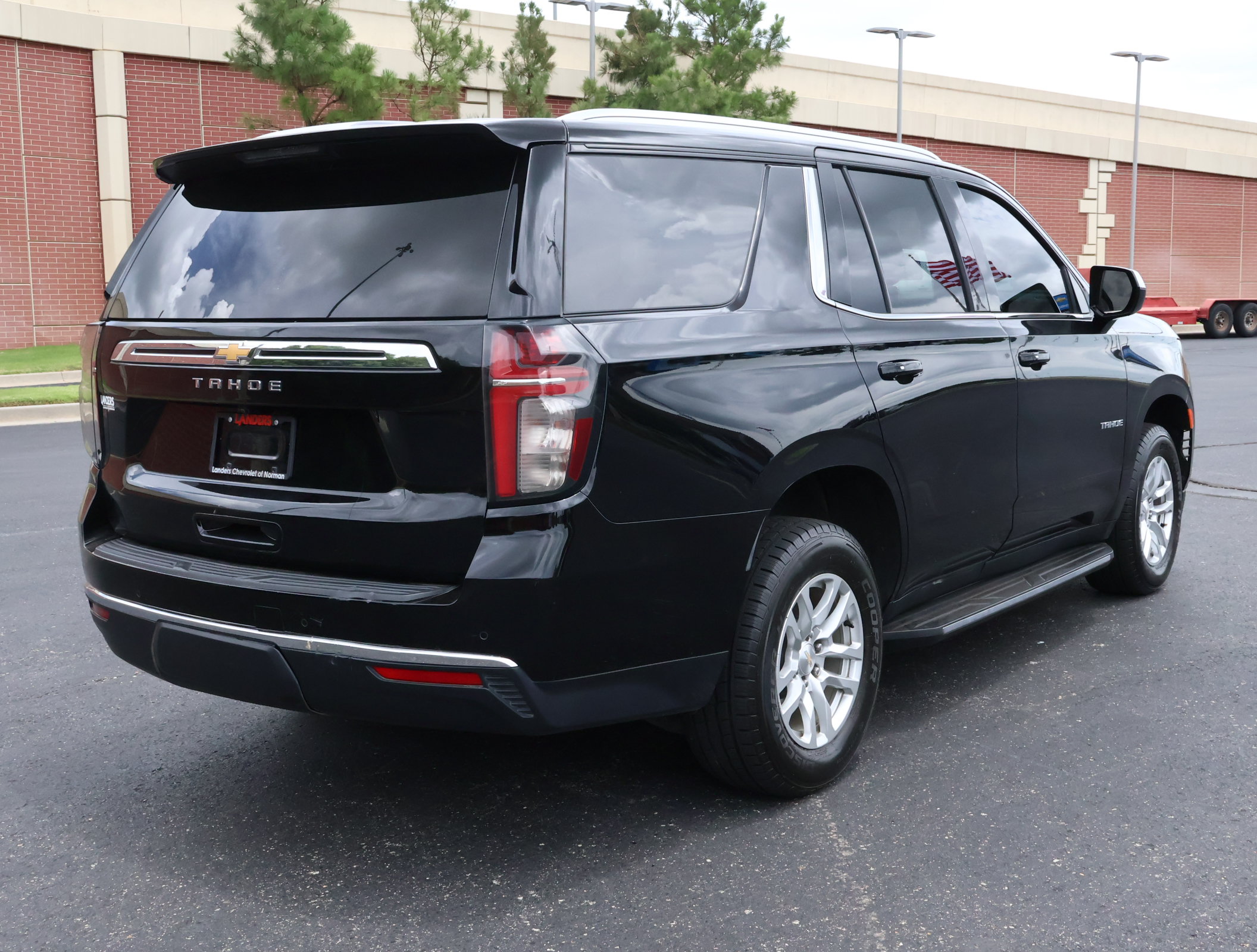 Used 2021 Chevrolet Tahoe LS w/ Driver Alert Package RWD image 29