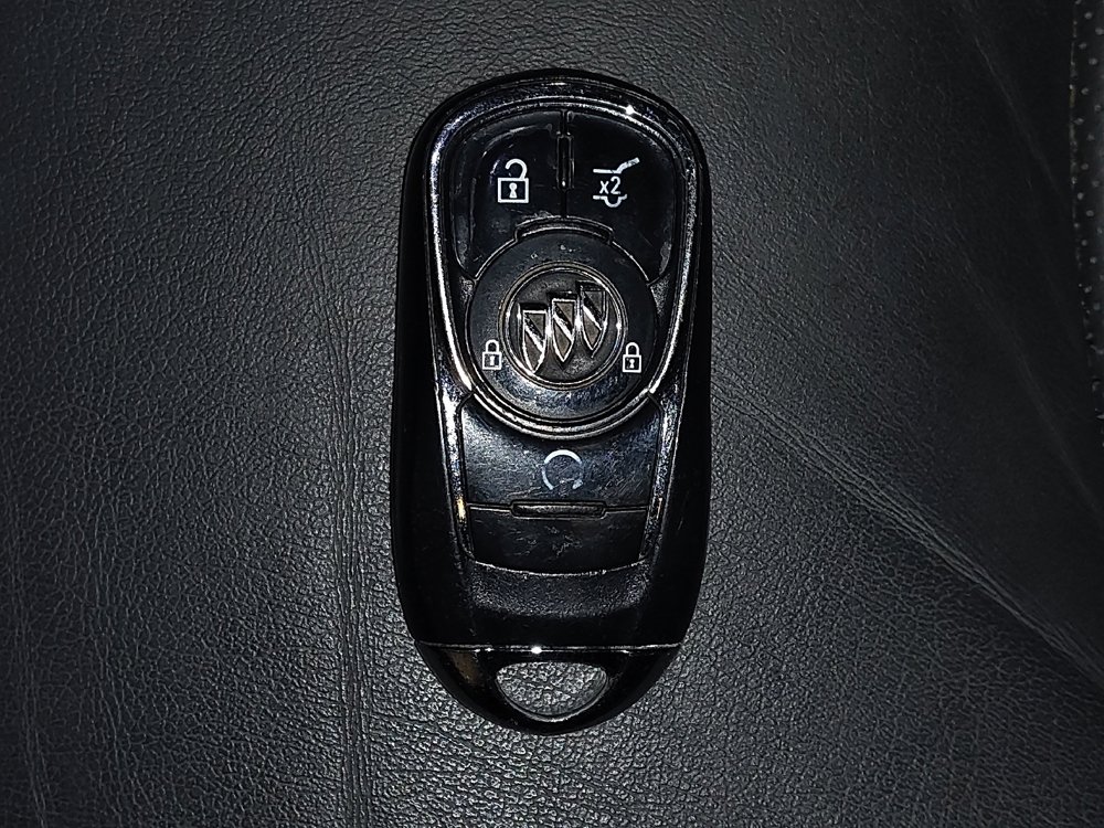 Used 2017 Buick Envision Essence image 32