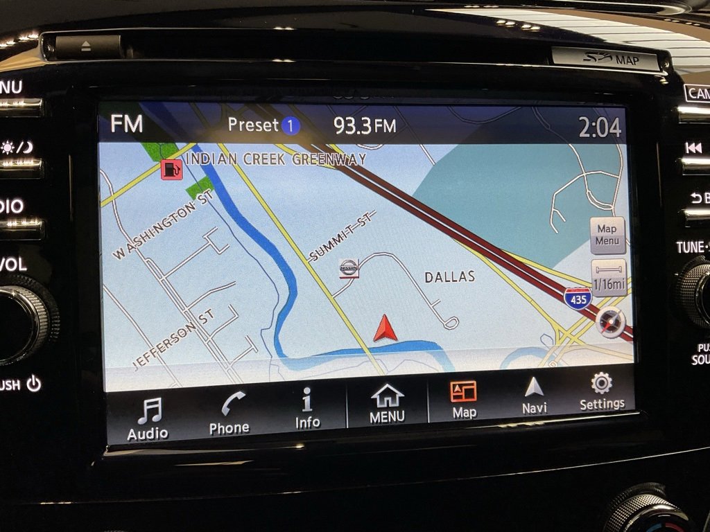 Used 2016 Nissan Murano SV w/ Premium Package image 16