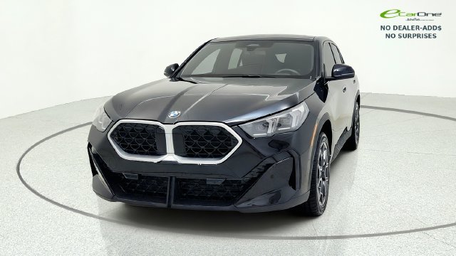 Used 2026 BMW X2 xDrive28i AWD/4WD image 3