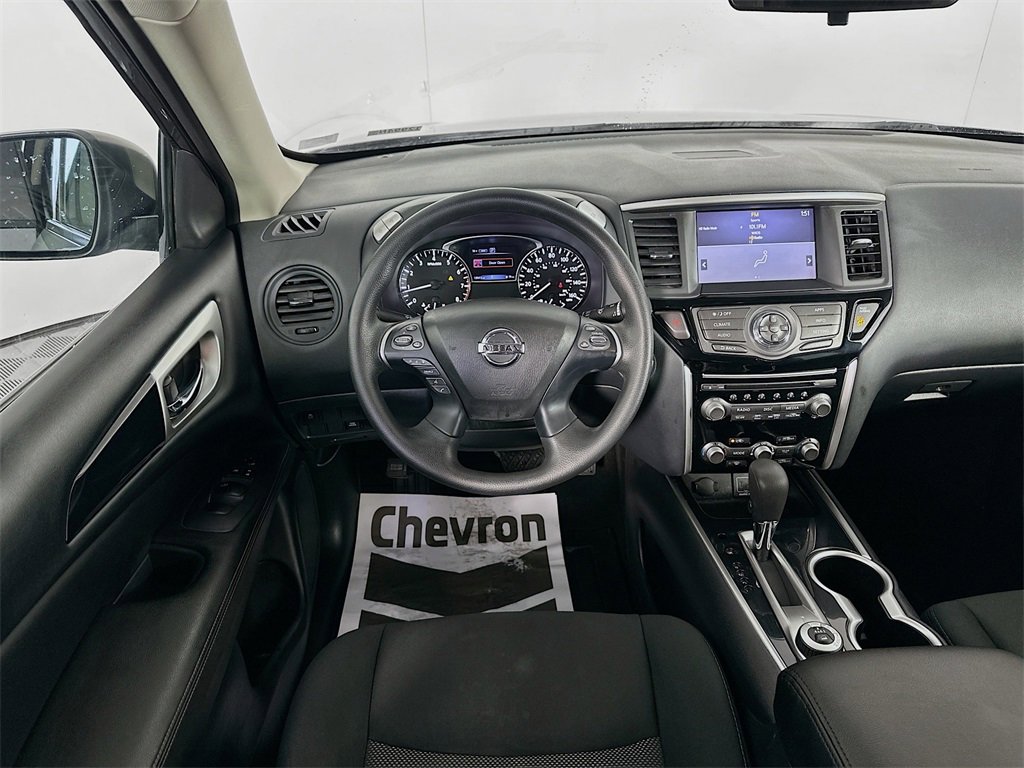 Used 2020 Nissan Pathfinder S image 21
