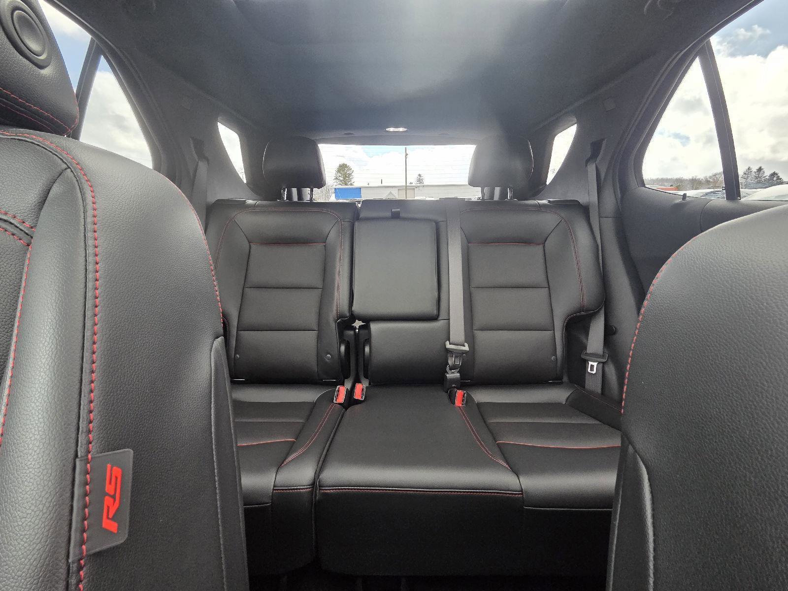 Used 2023 Chevrolet Equinox RS w/ RS Leather Package image 7