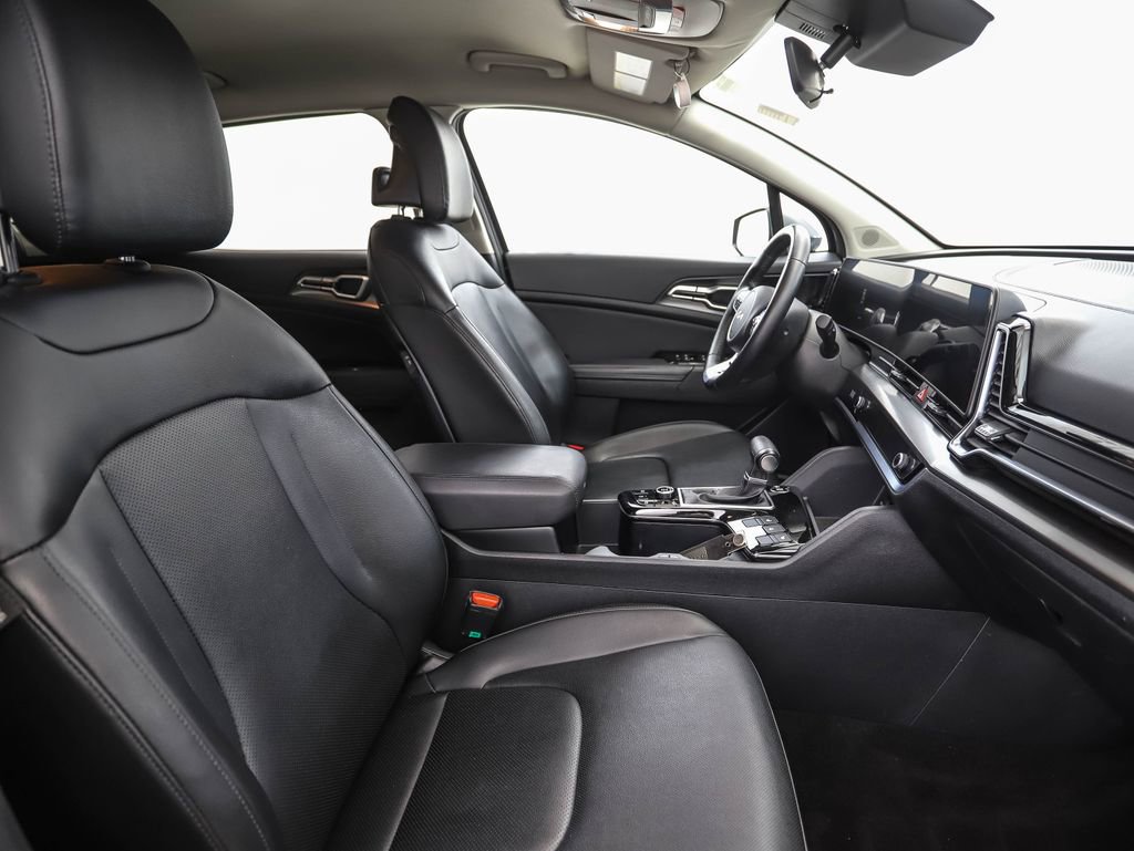 Used 2023 Kia Sportage EX image 31