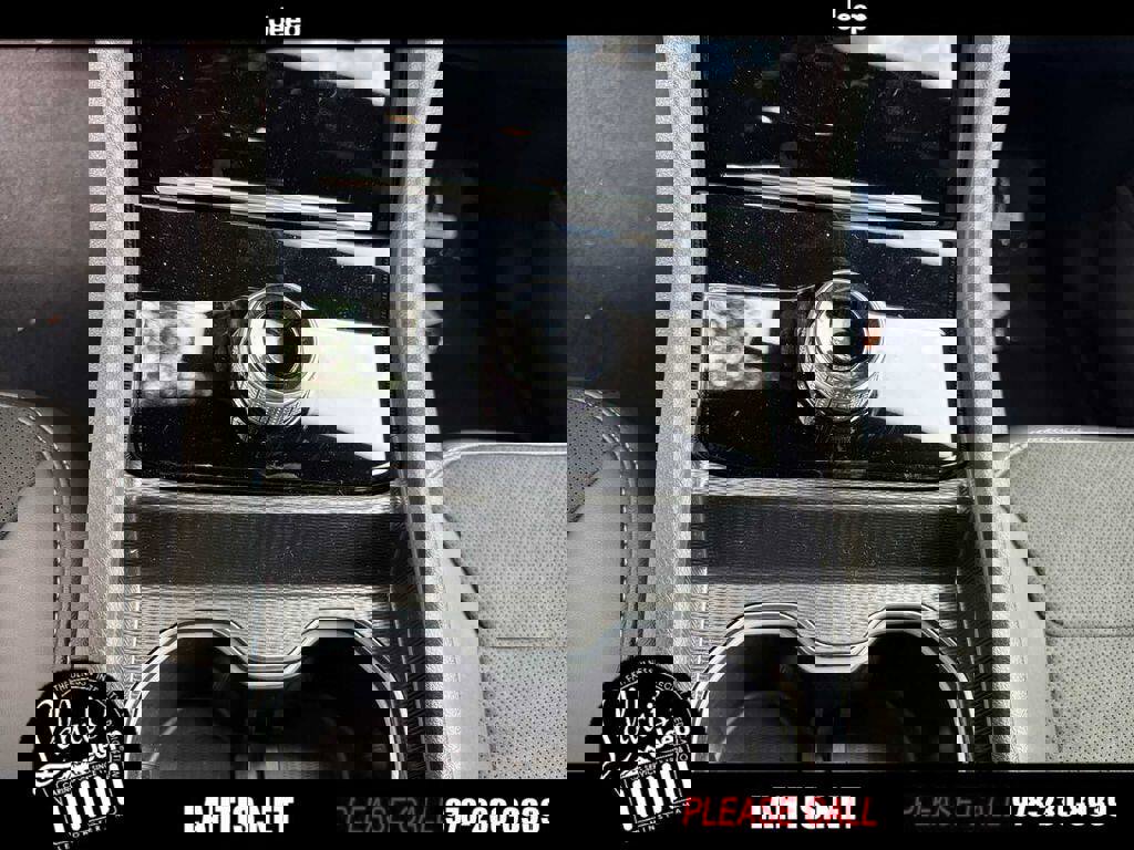 New 2025 Jeep Grand Cherokee L Altitude image 13