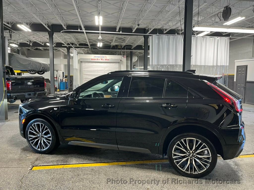 Used 2024 Cadillac XT4 Sport image 10