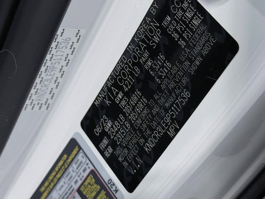 Used 2023 Kia Niro EX image 39