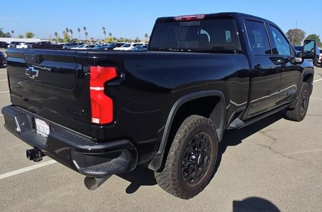 Used 2024 Chevrolet Silverado 2500 High Country w/ Midnight Edition image 5