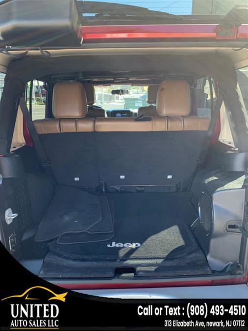 Used 2011 Jeep Wrangler Unlimited Sahara w/ Mopar Chrome Edition Group AWD/4WD image 7
