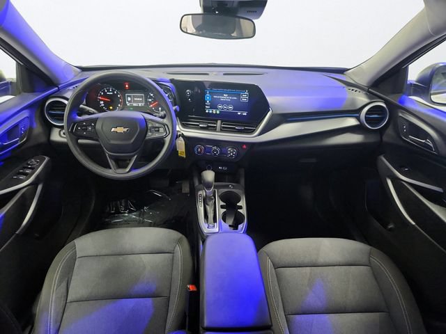 Used 2025 Chevrolet Trax LS FWD image 17