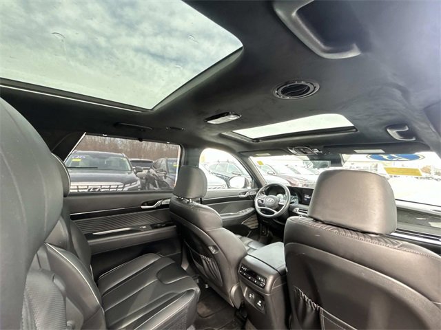 Used 2023 Hyundai Palisade Calligraphy image 16