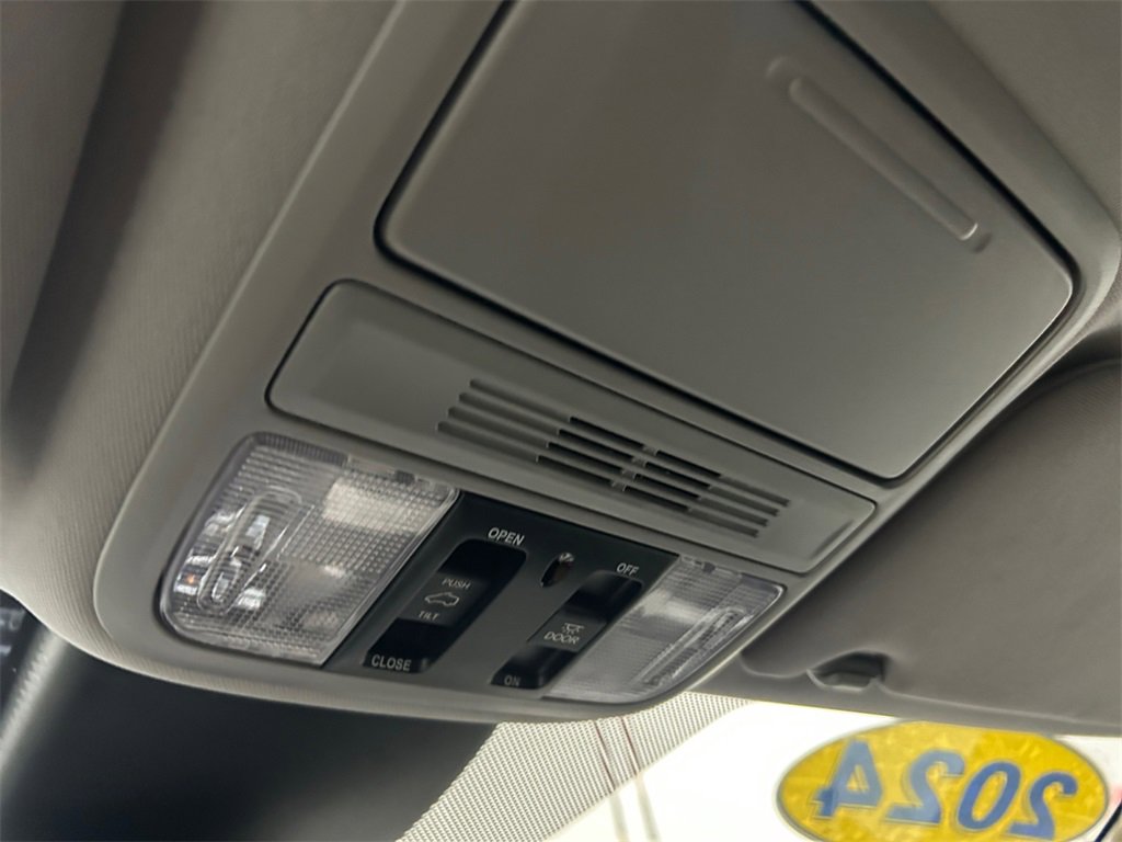 Used 2024 Honda Odyssey EX-L image 23