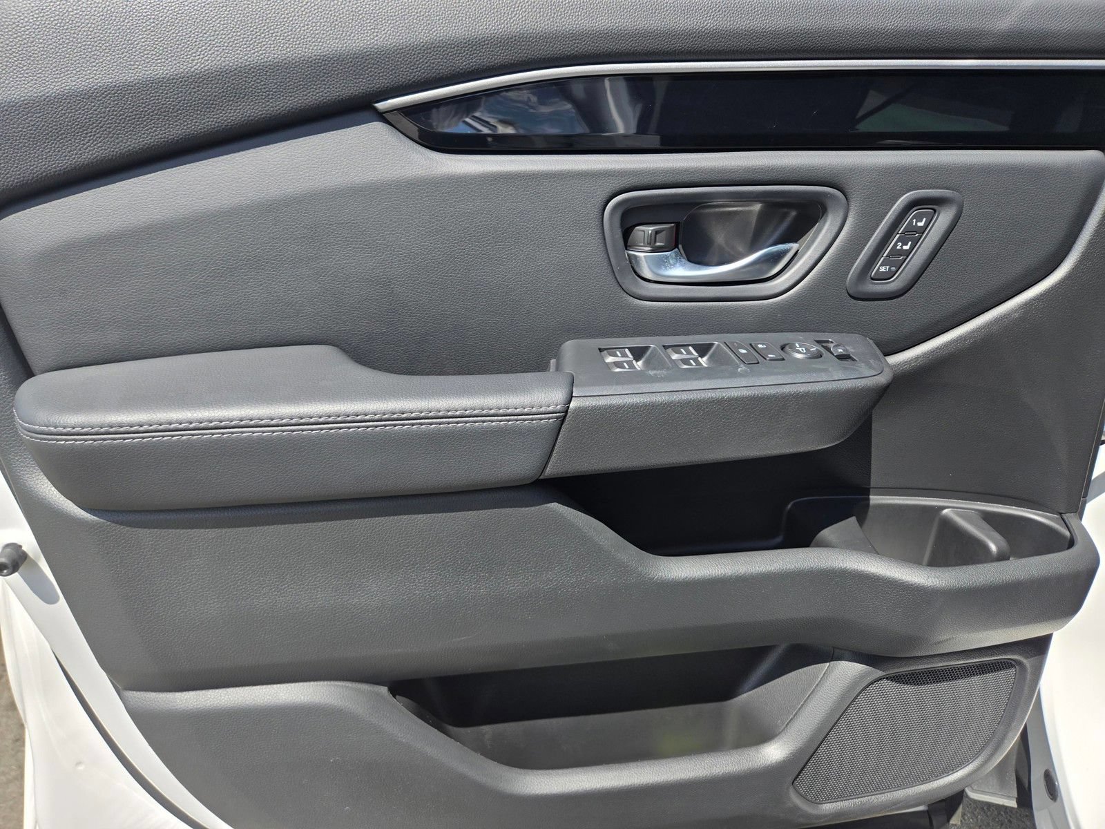 Certified 2025 Honda Pilot Touring image 16