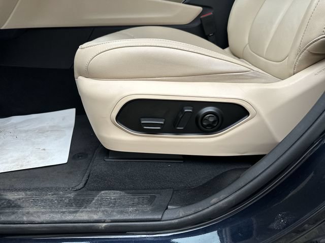 Used 2023 Jeep Grand Cherokee Limited AWD/4WD image 16