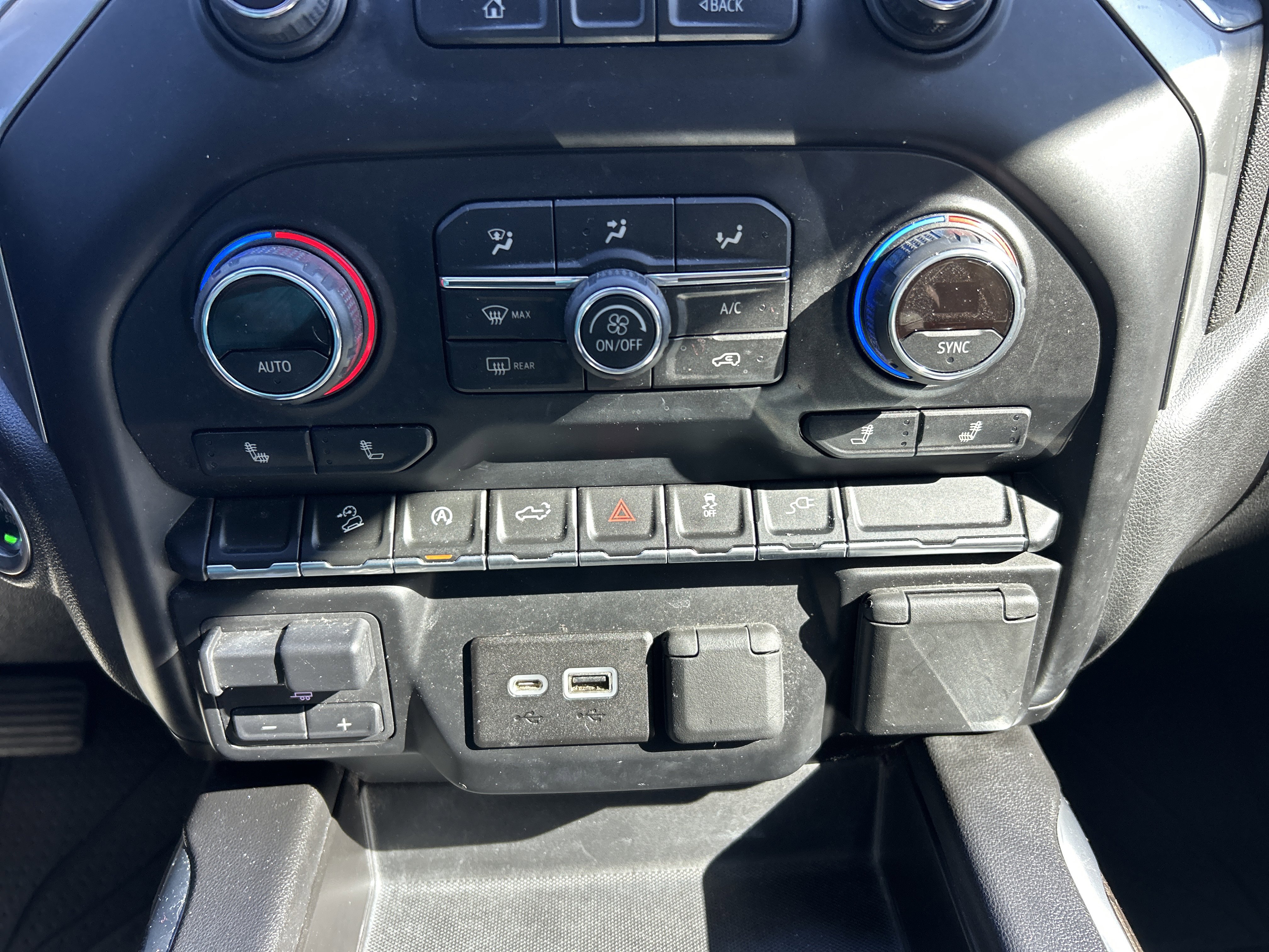 Used 2019 Chevrolet Silverado 1500 RST image 27