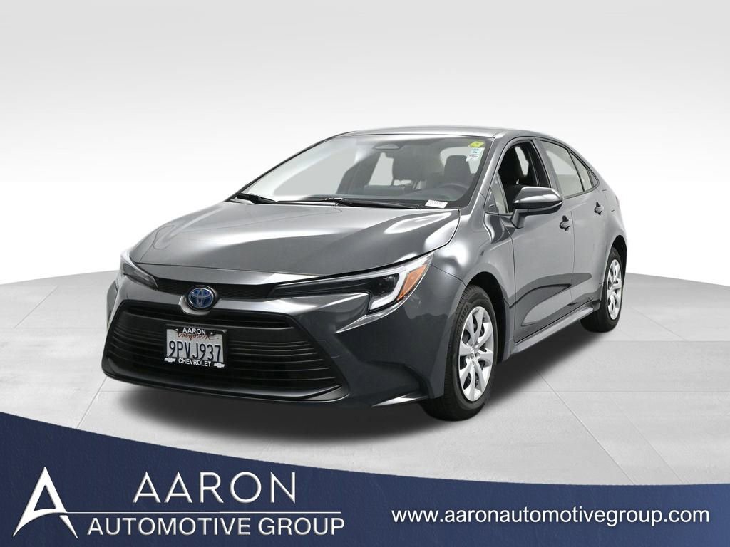 Used 2025 Toyota Corolla LE