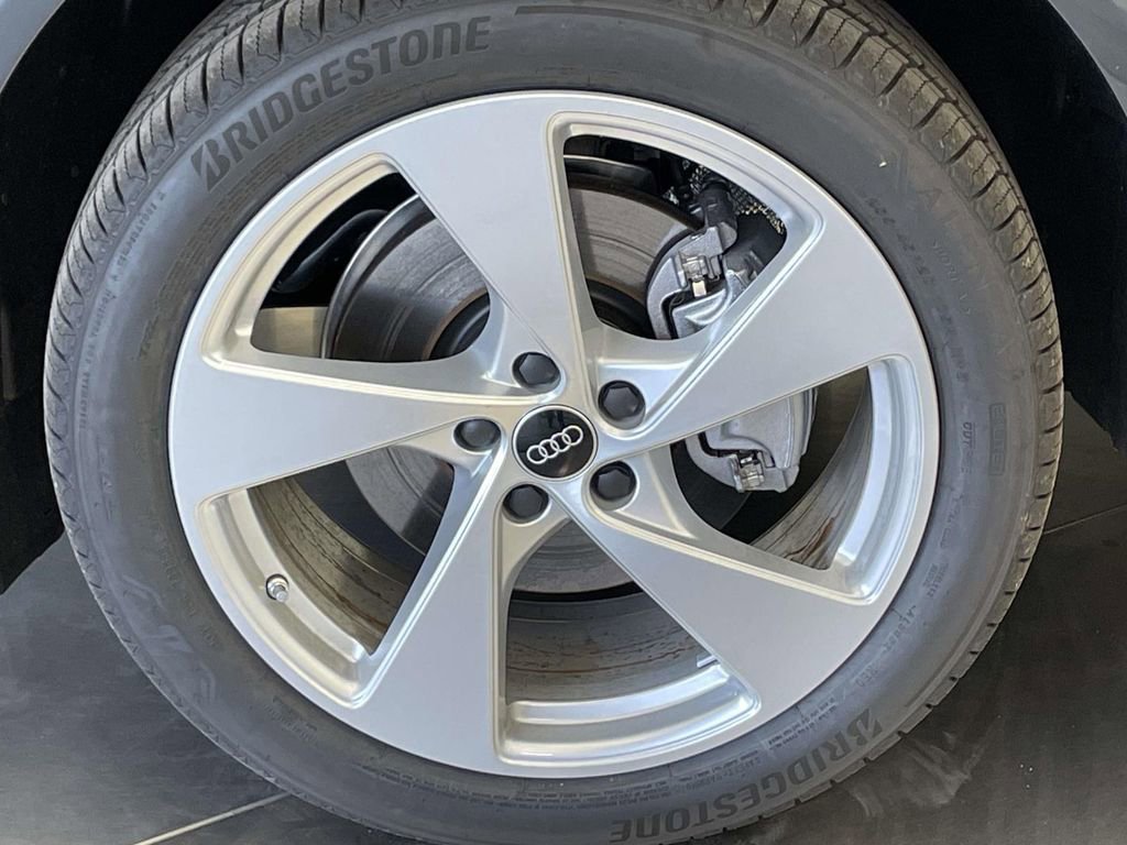 New 2025 Audi Q5 Premium Plus image 10