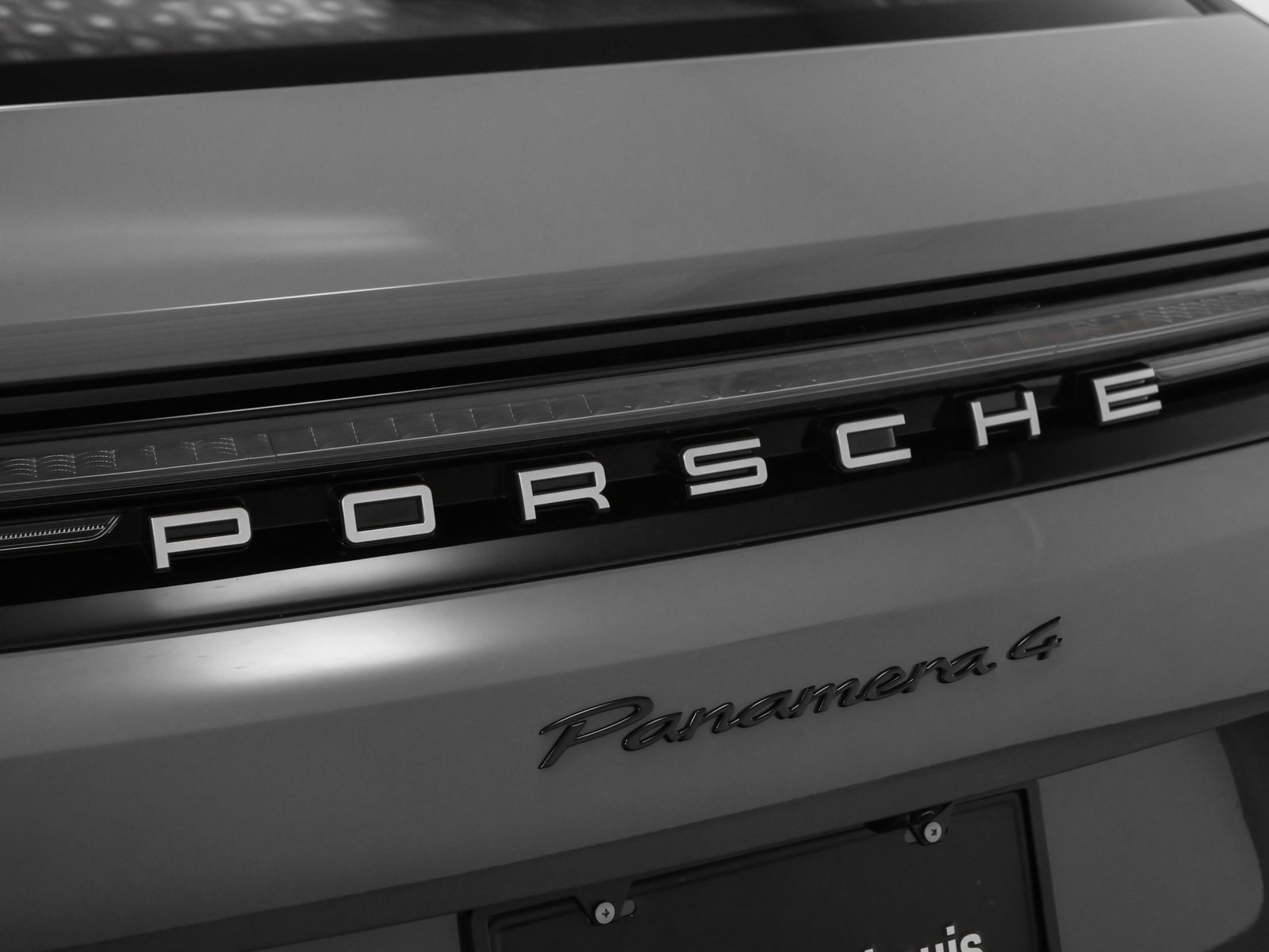 Certified 2025 Porsche Panamera 4 image 17