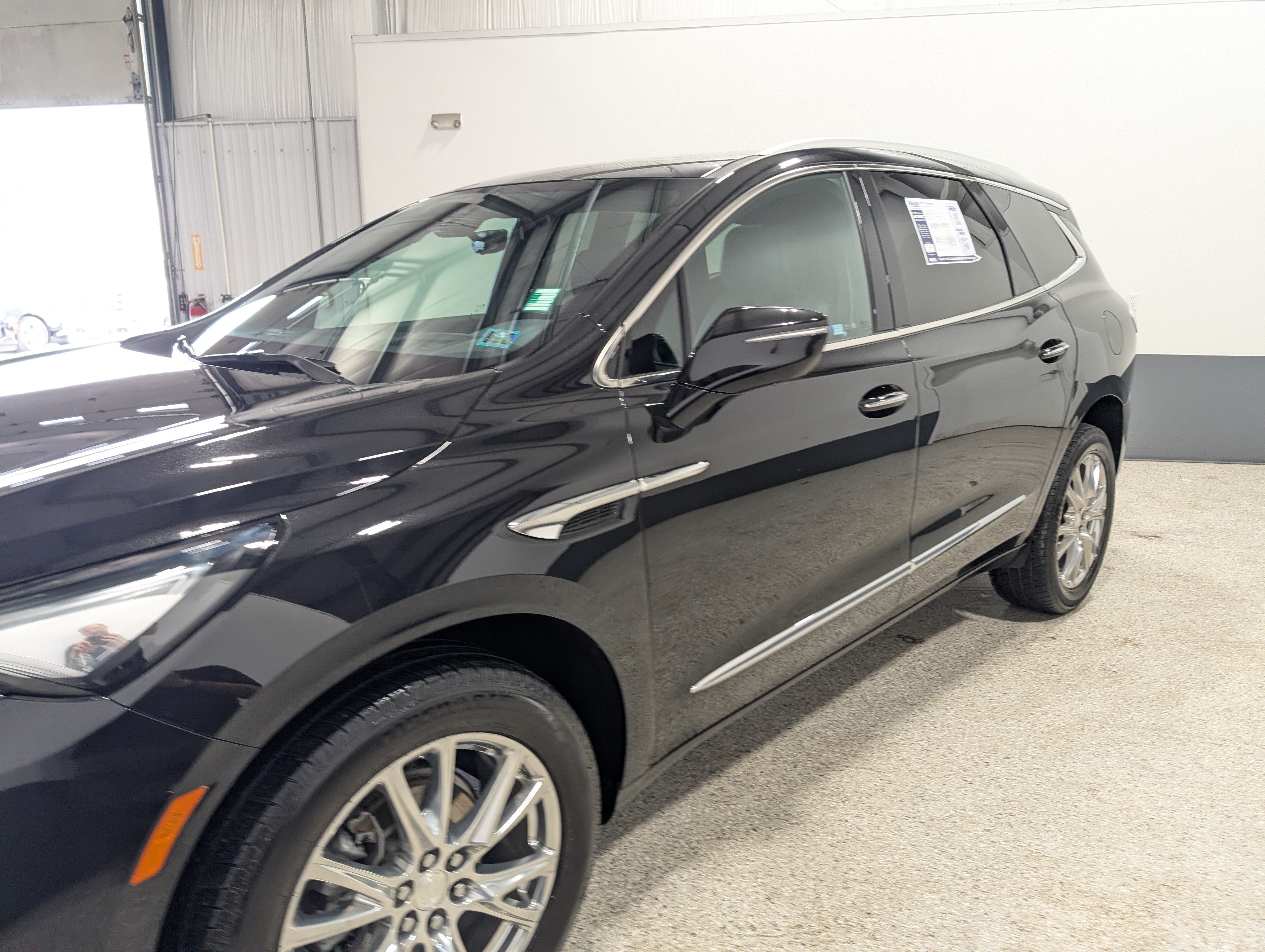 Used 2022 Buick Enclave Premium w/ Experience Buick Package AWD/4WD image 7
