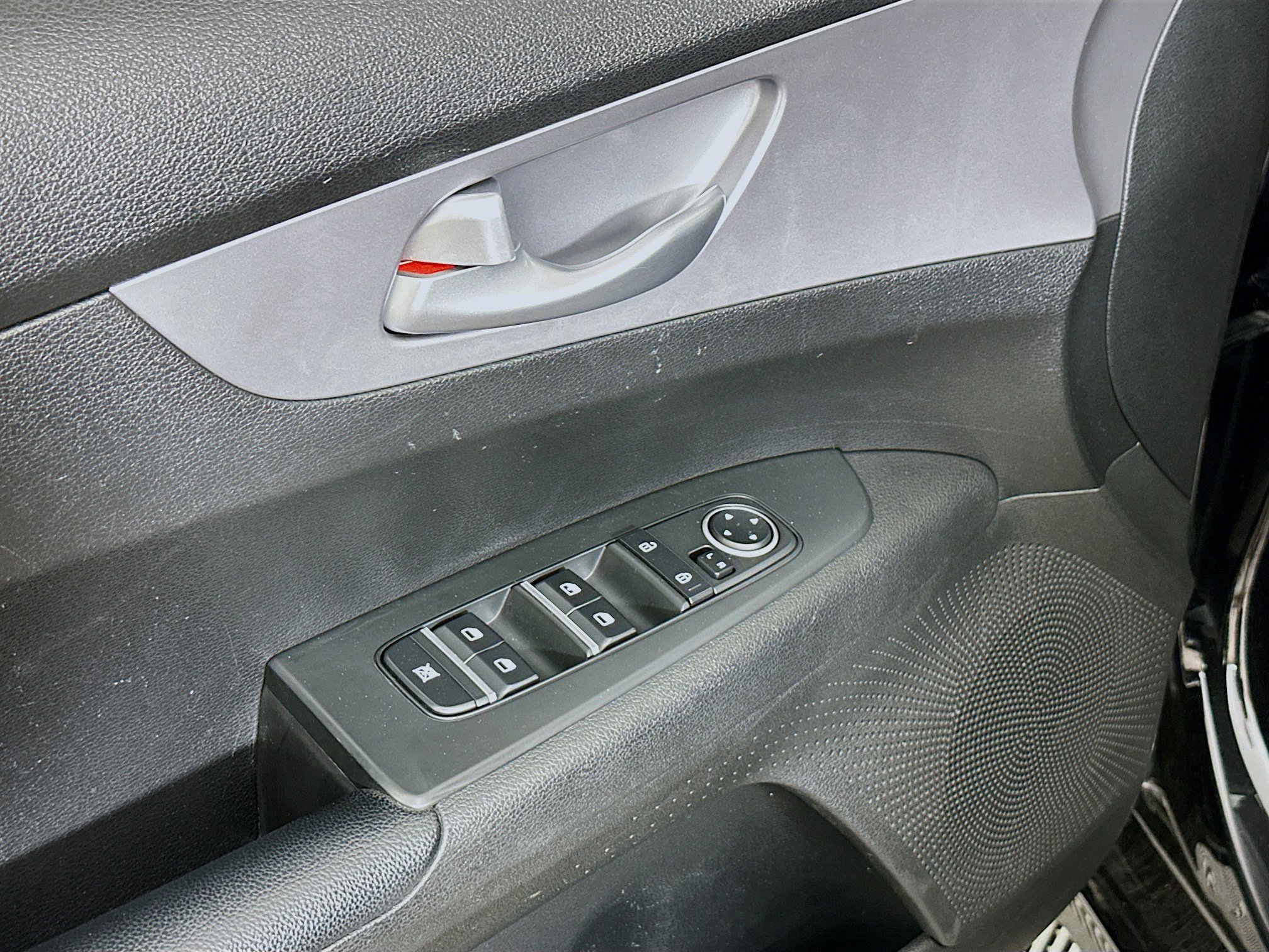 Used 2023 Kia Forte LXS image 15