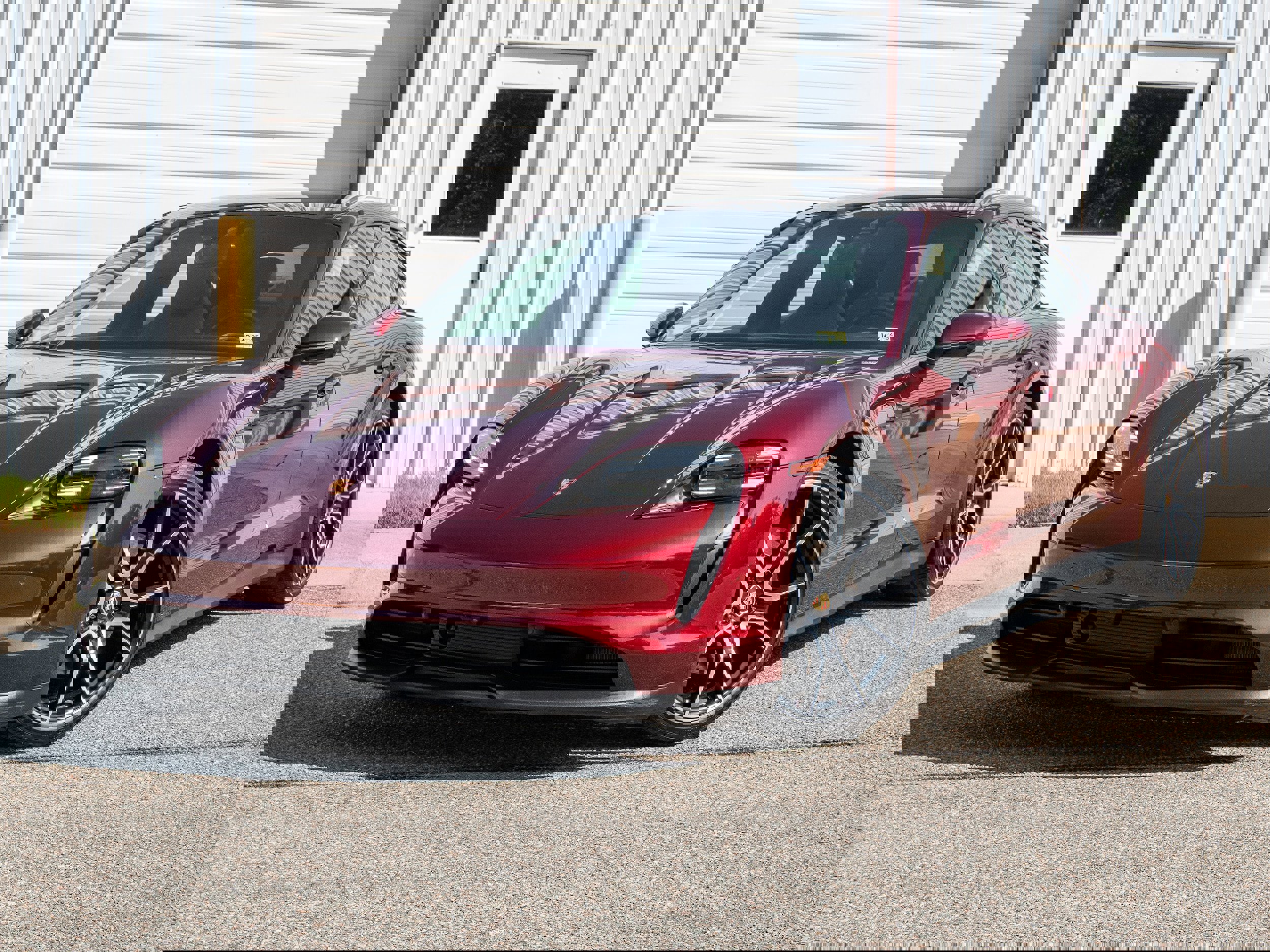 Used 2022 Porsche Taycan 4S image 1