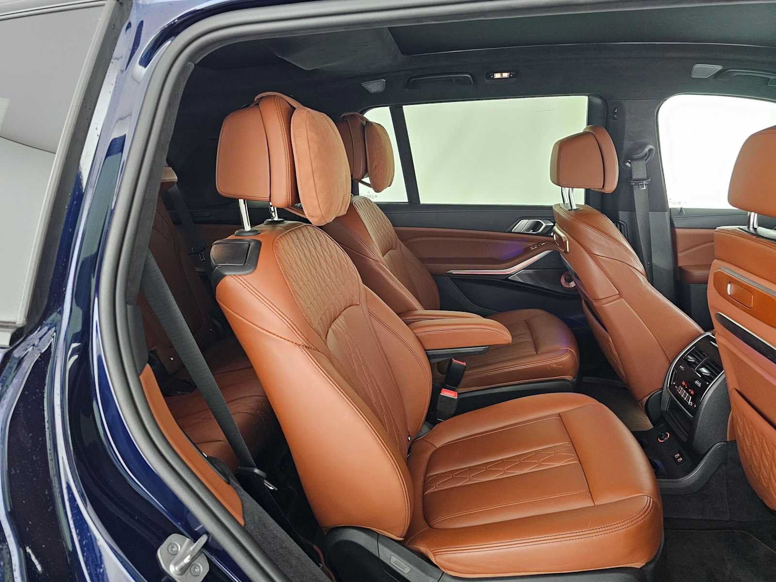 Used 2025 BMW ALPINA XB7 AWD/4WD image 12