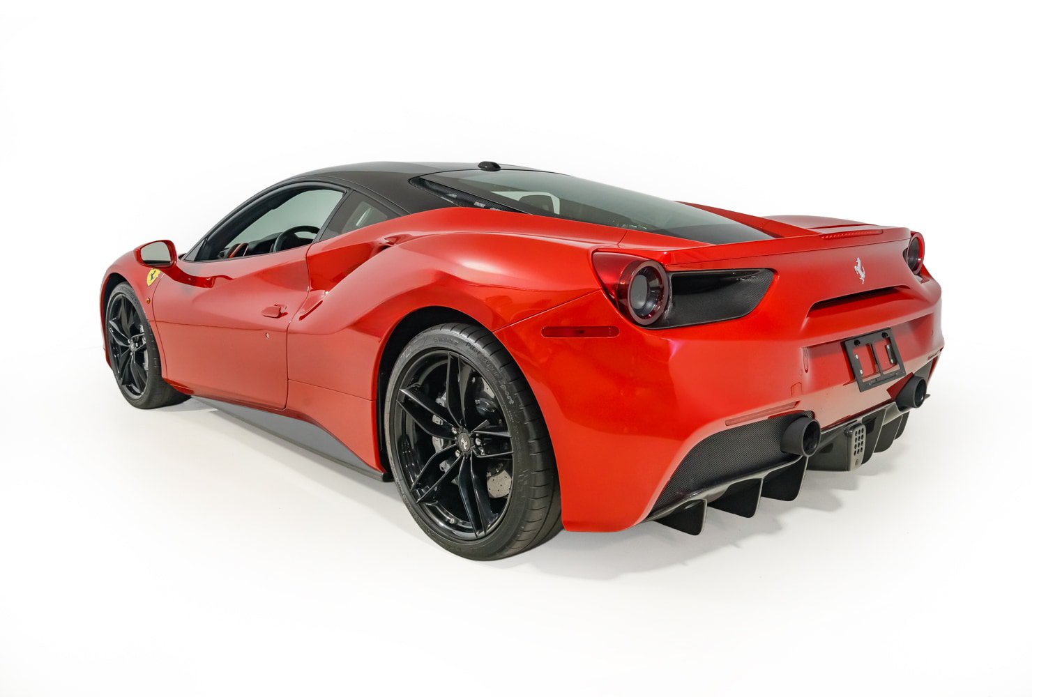 Used 2018 Ferrari 488 GTB RWD image 4
