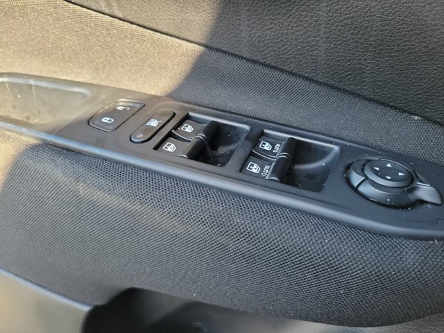 Used 2017 Jeep Renegade Sport w/ Power & Air Group FWD image 15
