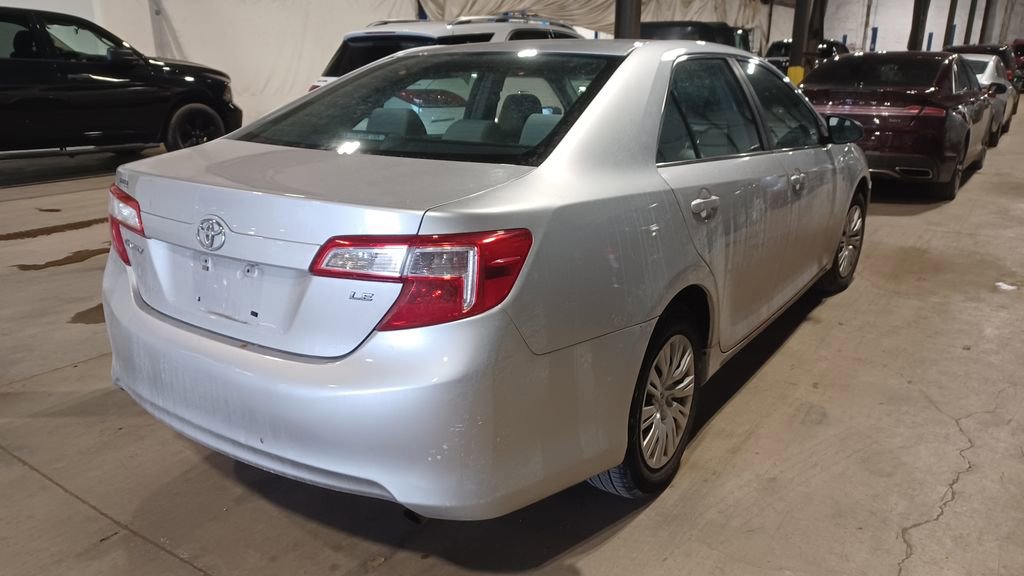 Used 2012 Toyota Camry L image 2
