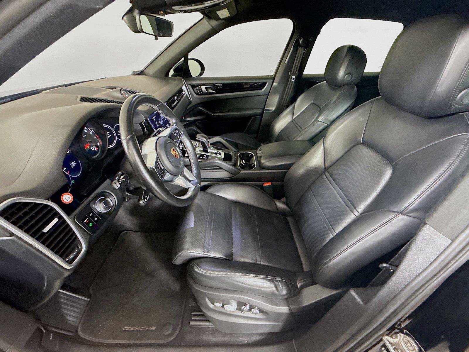 Used 2020 Porsche Cayenne AWD/4WD image 2