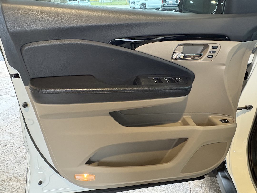 Used 2017 Honda Pilot Touring image 20