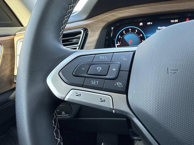 Used 2025 Volkswagen Atlas SE image 24