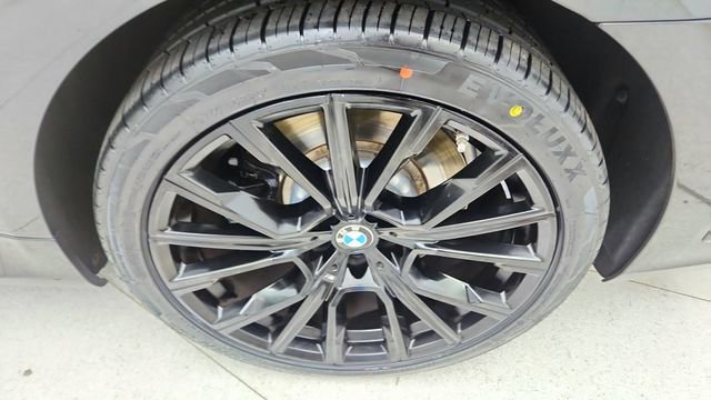 Used 2022 BMW 750i xDrive w/ Executive Package AWD/4WD image 60