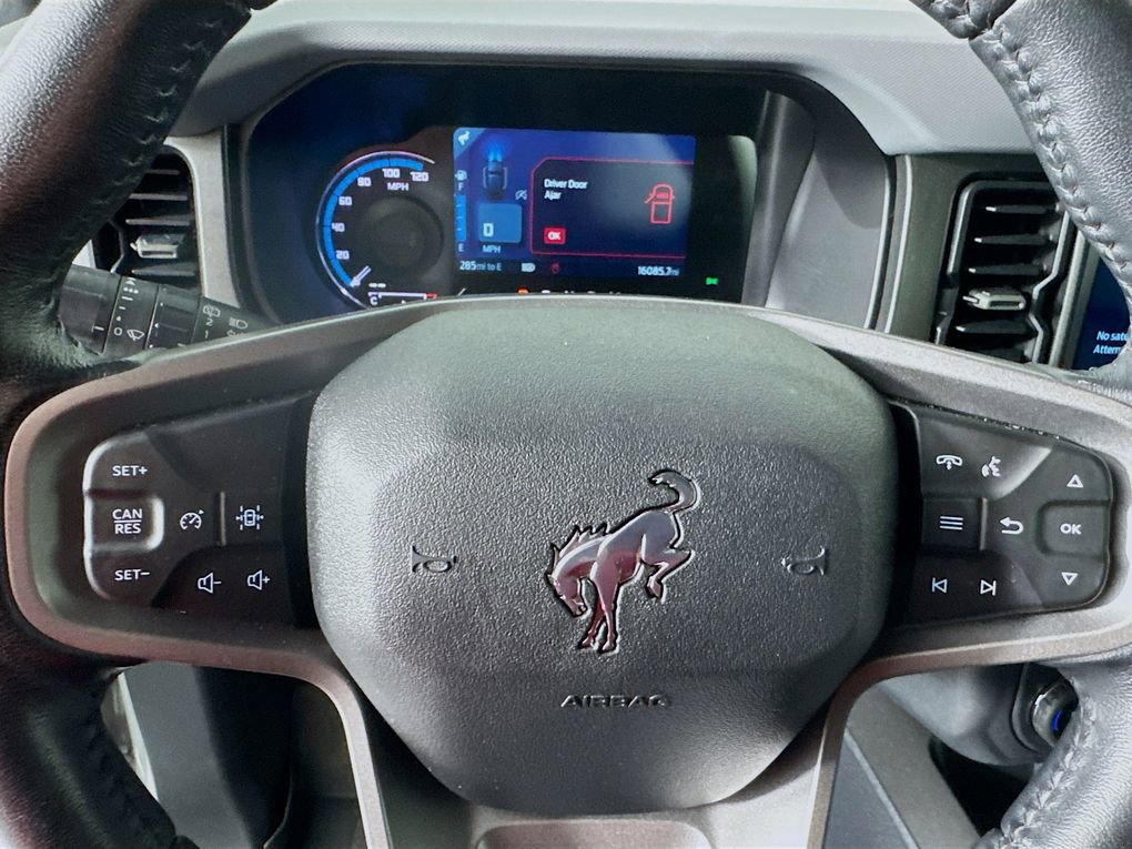 Used 2023 Ford Bronco Everglades image 16