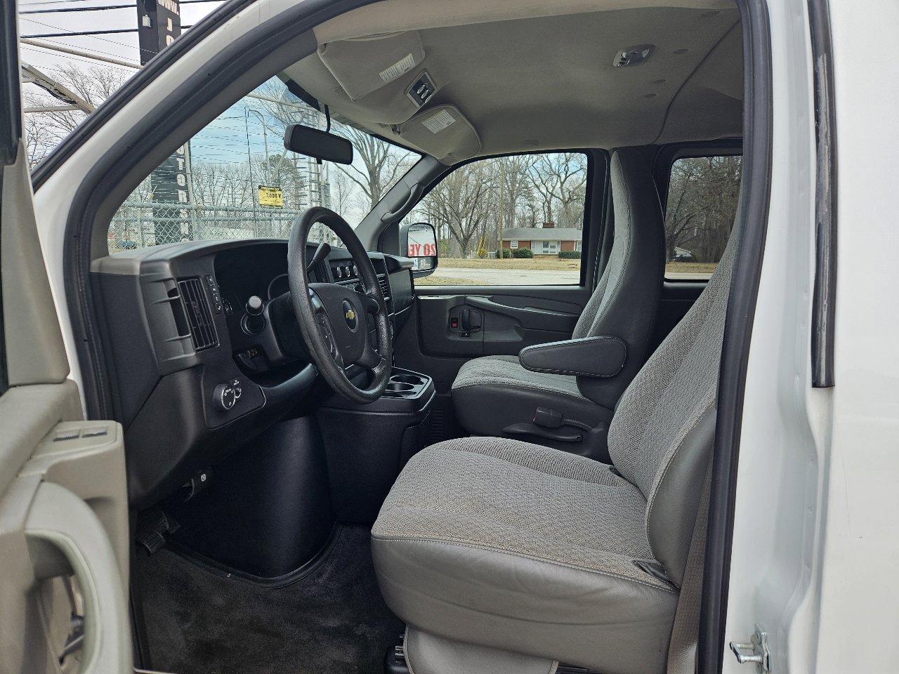 Used 2014 Chevrolet Express 1500 LT w/ LT Preferred Equipment Group image 10