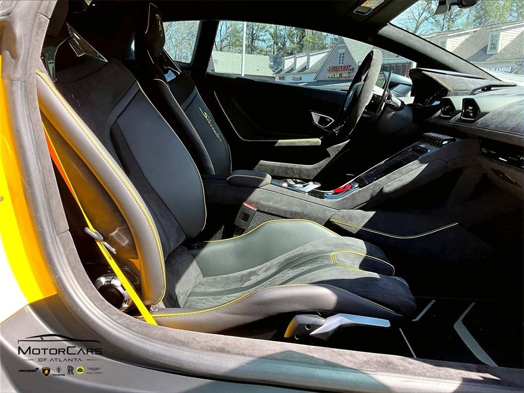 Used 2023 Lamborghini Huracan Sterrato image 8
