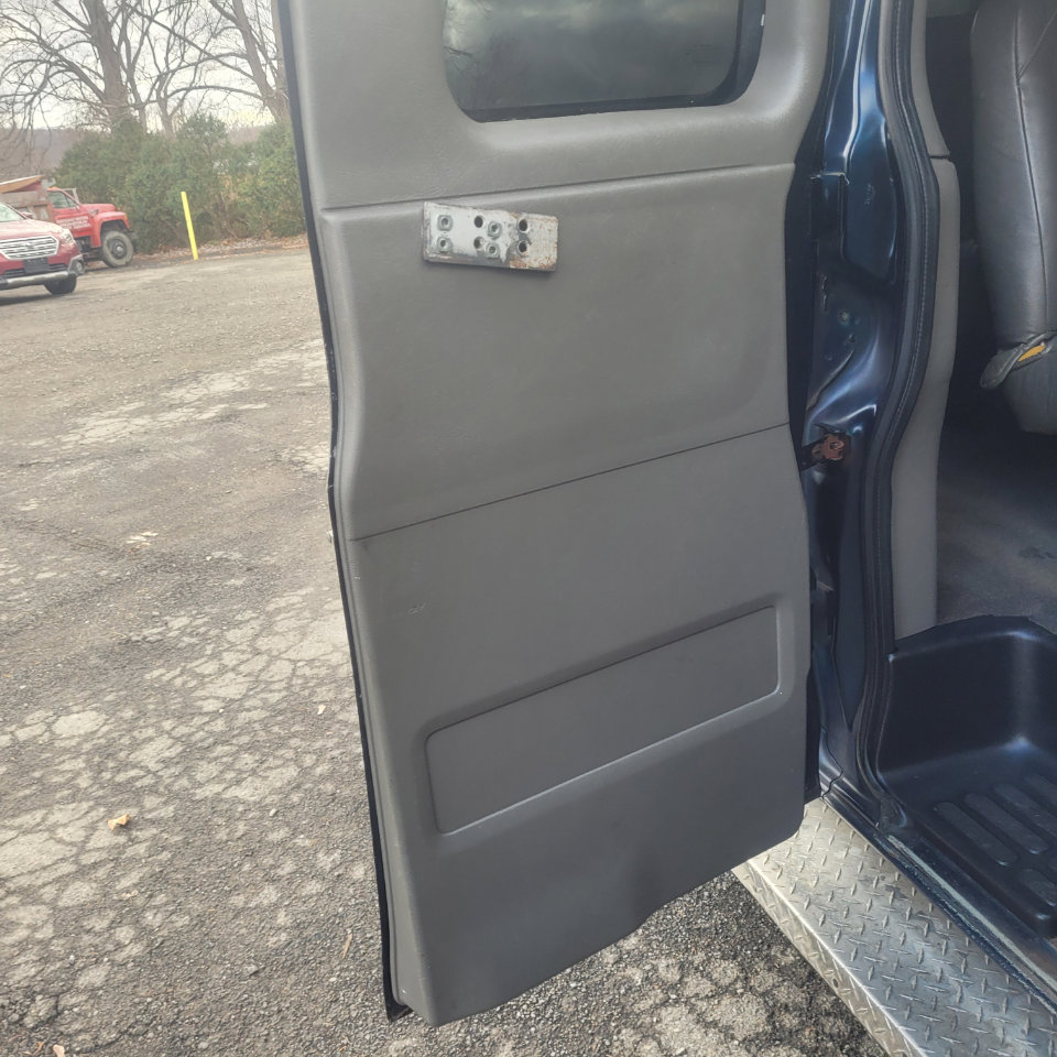 Used 2015 Chevrolet Express 3500 LT w/ LT Preferred Equipment Group image 26