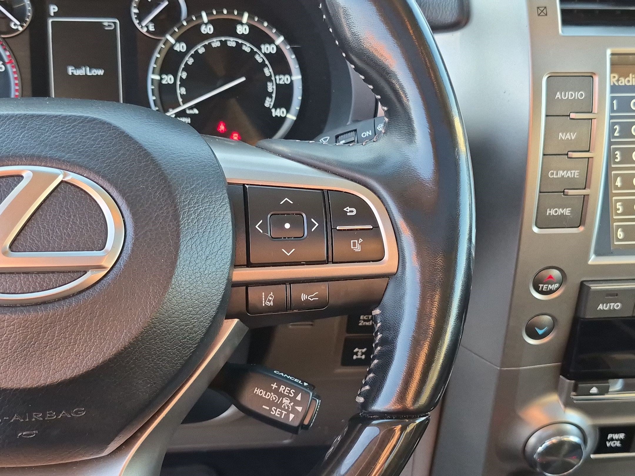 Used 2021 Lexus GX 460 Premium w/ Premium Package AWD/4WD image 21