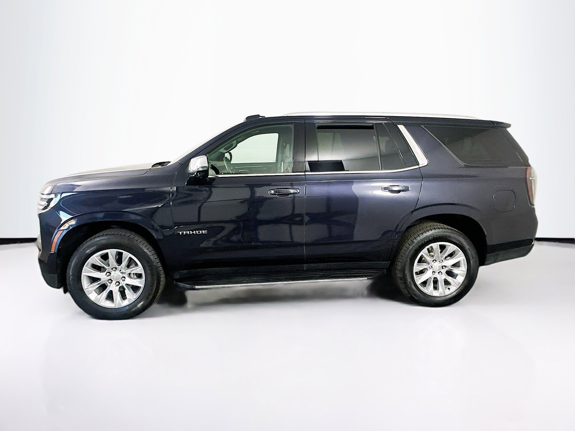 Used 2025 Chevrolet Tahoe Premier image 4