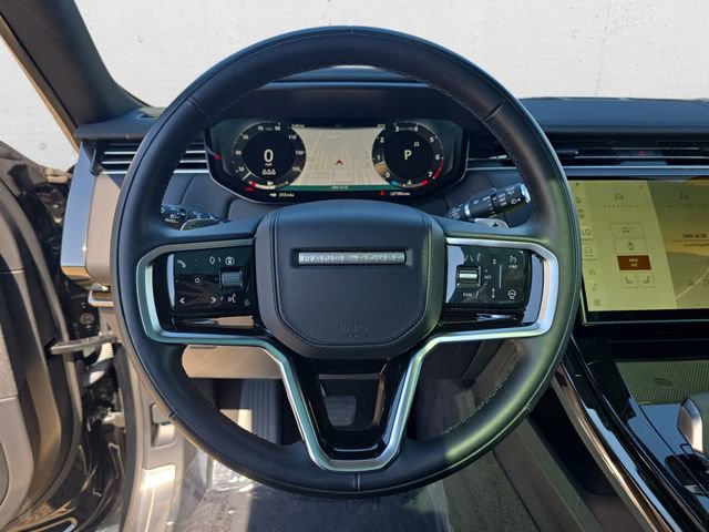 Used 2025 Land Rover Range Rover Sport SE AWD/4WD image 18