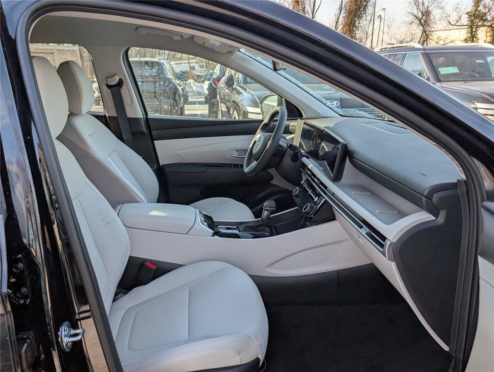 New 2026 Hyundai Tucson SEL Plus FWD image 9