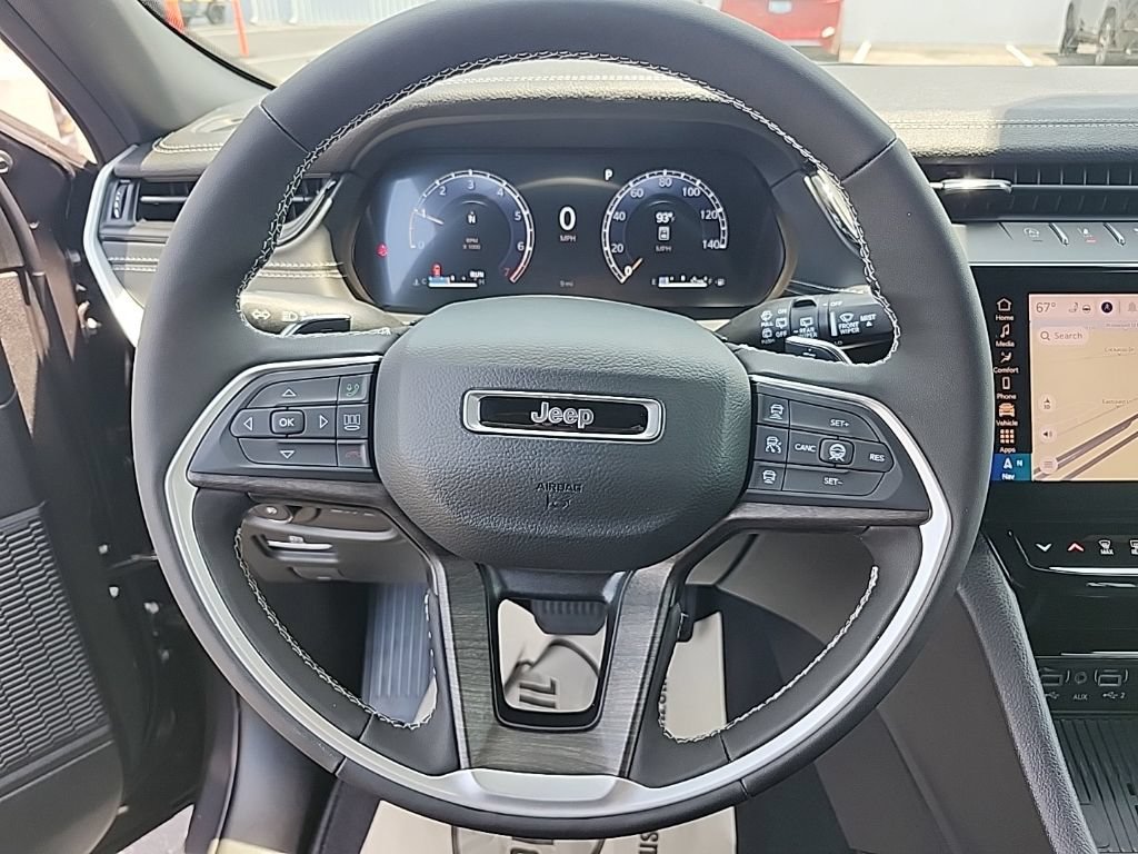 New 2026 Jeep Grand Cherokee Limited w/ Luxury Tech Group II RWD image 12