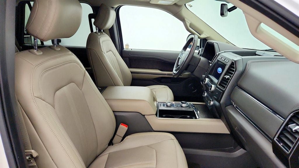 Used 2019 Ford Expedition Limited w/ Special Edition Package AWD/4WD image 25