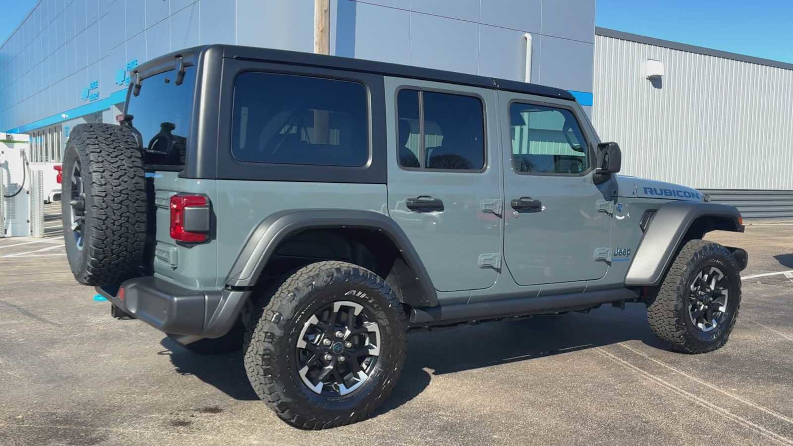 Used 2025 Jeep Wrangler Unlimited Rubicon 4xe w/ Safety Group image 2